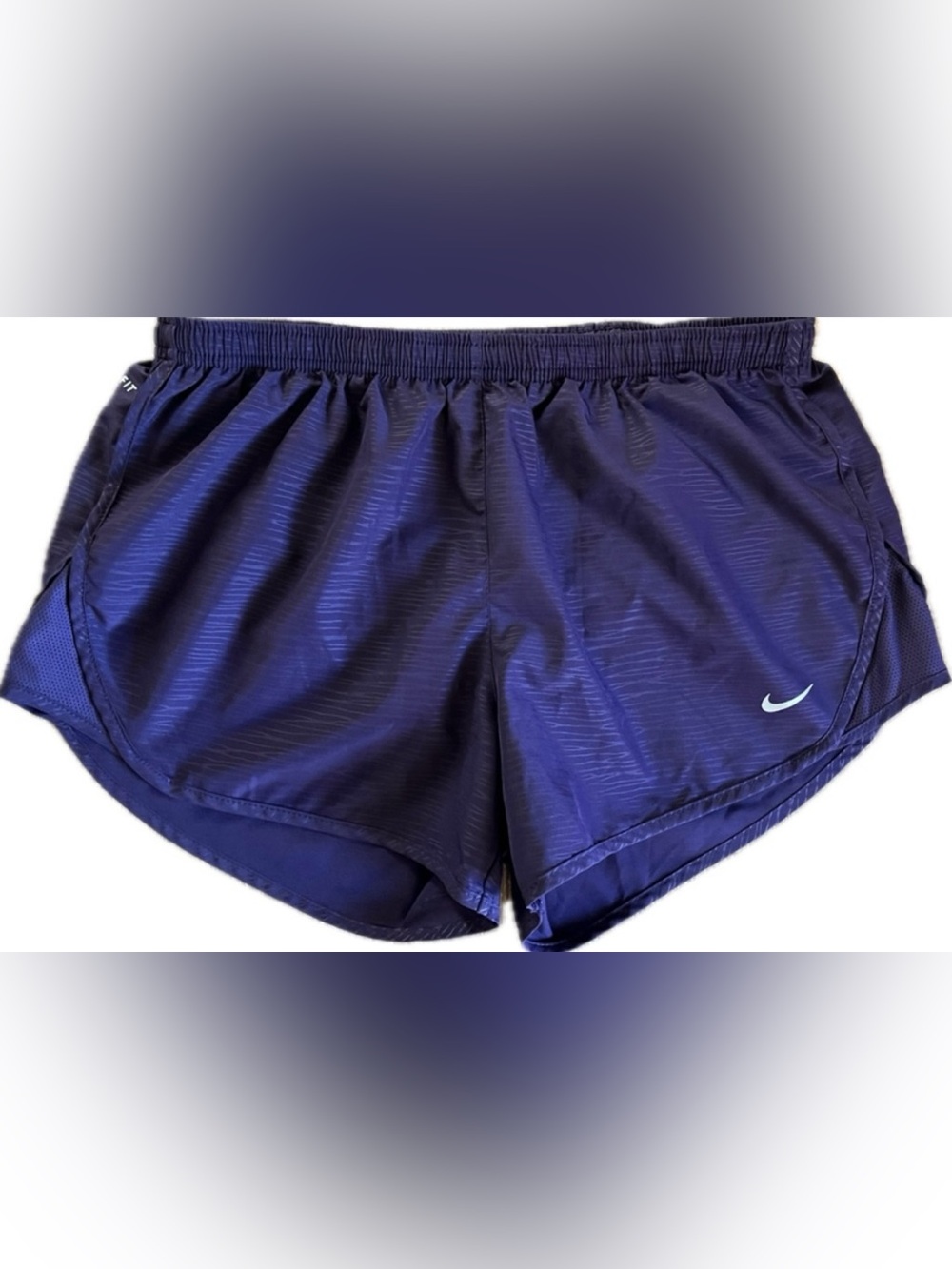 Nike Athletic Shorts Lightweight, back pocket. Excellent condition. Size M